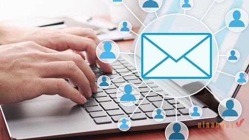 Email doanh nghiệp